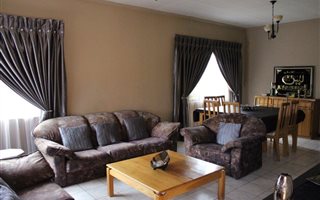 3 Bedroom House in Akasia