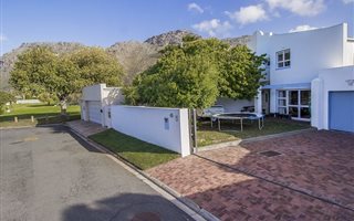 4 Bedroom House in Tokai