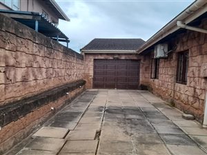 3 Bed House in Brookdale