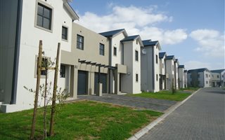 3 Bedroom Townhouse in Buh Rein Estate