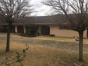 3 Bed House in Neserhof