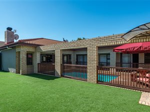 5 Bed House in Somerset Ridge
