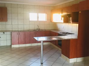 2 Bed Apartment in Veld En Vlei