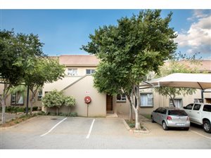 2 Bed Apartment in Leeuwenhof Estate