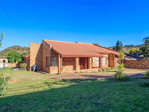 4 Bed House in Alan Manor