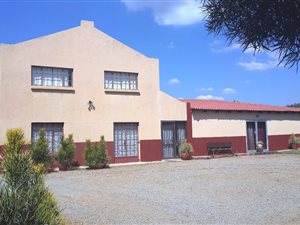 5 Bed House in Leeuwfontein