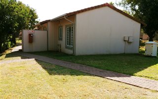 3 Bedroom Cluster in Country View