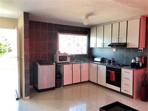 3 Bed Duplex in Rockford