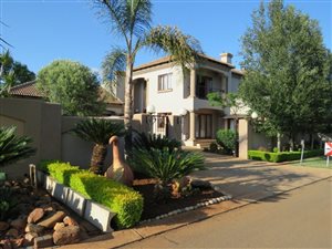 4 Bed House in Rose Acres Estate