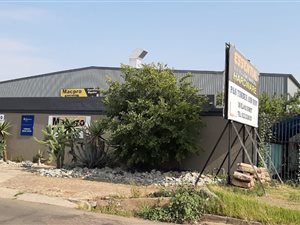 1800 m² Commercial space in Koedoespoort Industrial