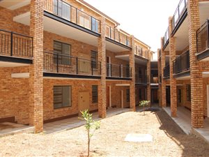 1 Bed Apartment in Ruimsig