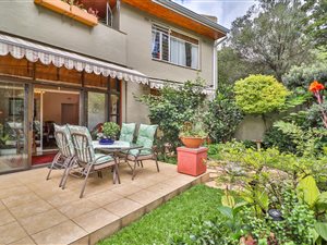 3 Bed Townhouse in Country Life Park