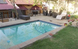 3 Bedroom House in Kensington