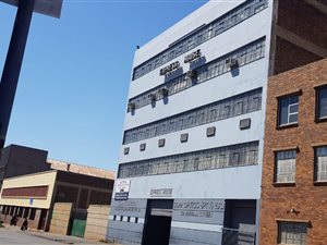 4225 m² Industrial space in City and Suburban