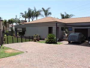 3 Bed House in Wierda Glen