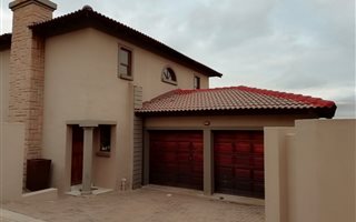 2 Bedroom Duplex in Jordaan park