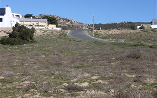 790 m² Land available in Da Gama Bay