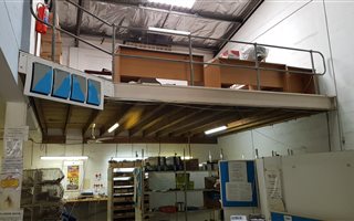 235 m² Industrial space in Springfield Park