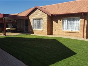 3 Bed Townhouse in Equestria
