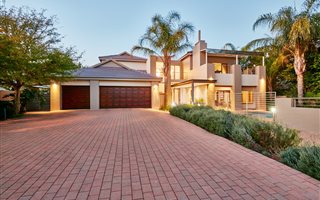 5 Bedroom House in Silver Lakes Golf Estate