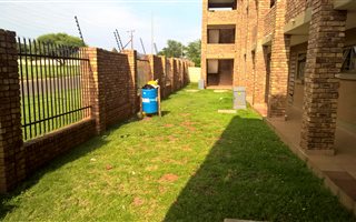 2 Bedroom Apartment in Akasia