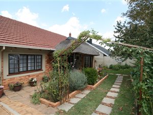 3 Bed House in Waterval Estate