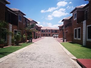 3 Bed Townhouse in Newmarket Park
