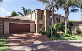 4 Bedroom Cluster in Bartlett