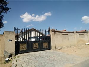 3 Bed House in Klipfontein View