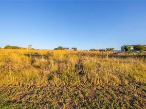 4999 m² Land available in Blue Hills Equestrian Estate