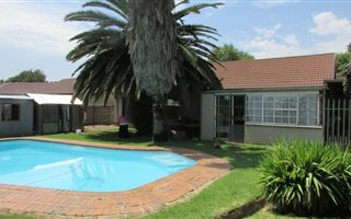 4 Bedroom House in Bardene