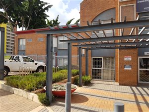 89 m² Commercial space in Hatfield