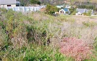 700 m² Land available in Green Pastures