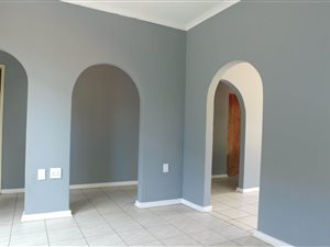 4 Bed House in Riamarpark