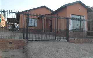 2 Bedroom House in Atteridgeville