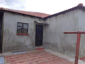 2 Bed House in Ezakheni