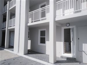 2 Bed Apartment in Eersterivier