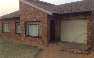 3 Bedroom House in Kwaguqa