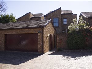 3 Bed Duplex in Constantia