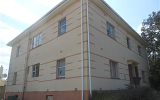 8 Bedroom House in Berea