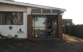 1 Bedroom Garden Cottage in Pennington