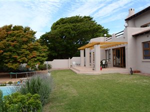 5 Bed House in Santareme