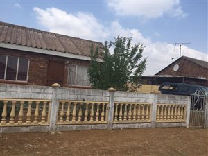 2 Bed House in Mackenzieville