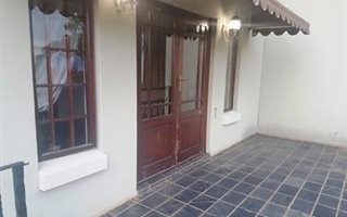 1 Bedroom Garden Cottage in Linden