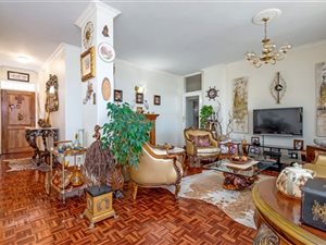 2 Bed Apartment in Parktown