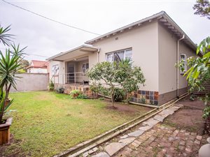 4 Bed House in Baysville