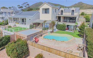 7 Bedroom House in Imhoffs Gift