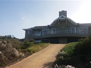 4 Bed House in Dana Bay