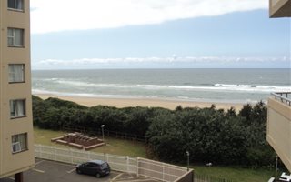 2 Bedroom Apartment in Amanzimtoti