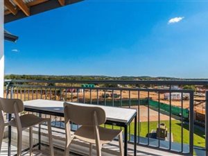2 Bed Apartment in Willow Park Manor